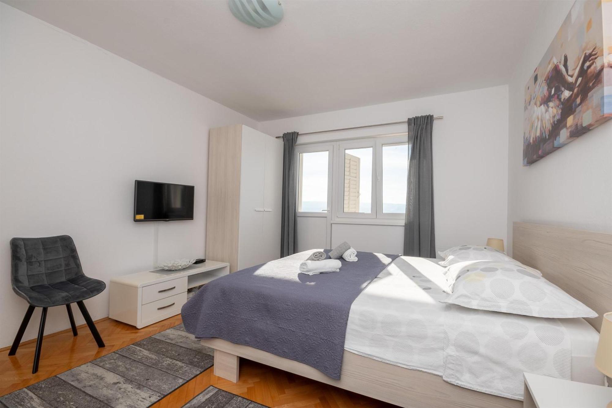 Apartments Ivan - With Parking Omiš Exterior foto